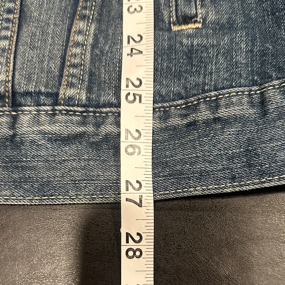 Levi's Classic Vintage Distressed Blue Denim Vest - Picture 5 of 8